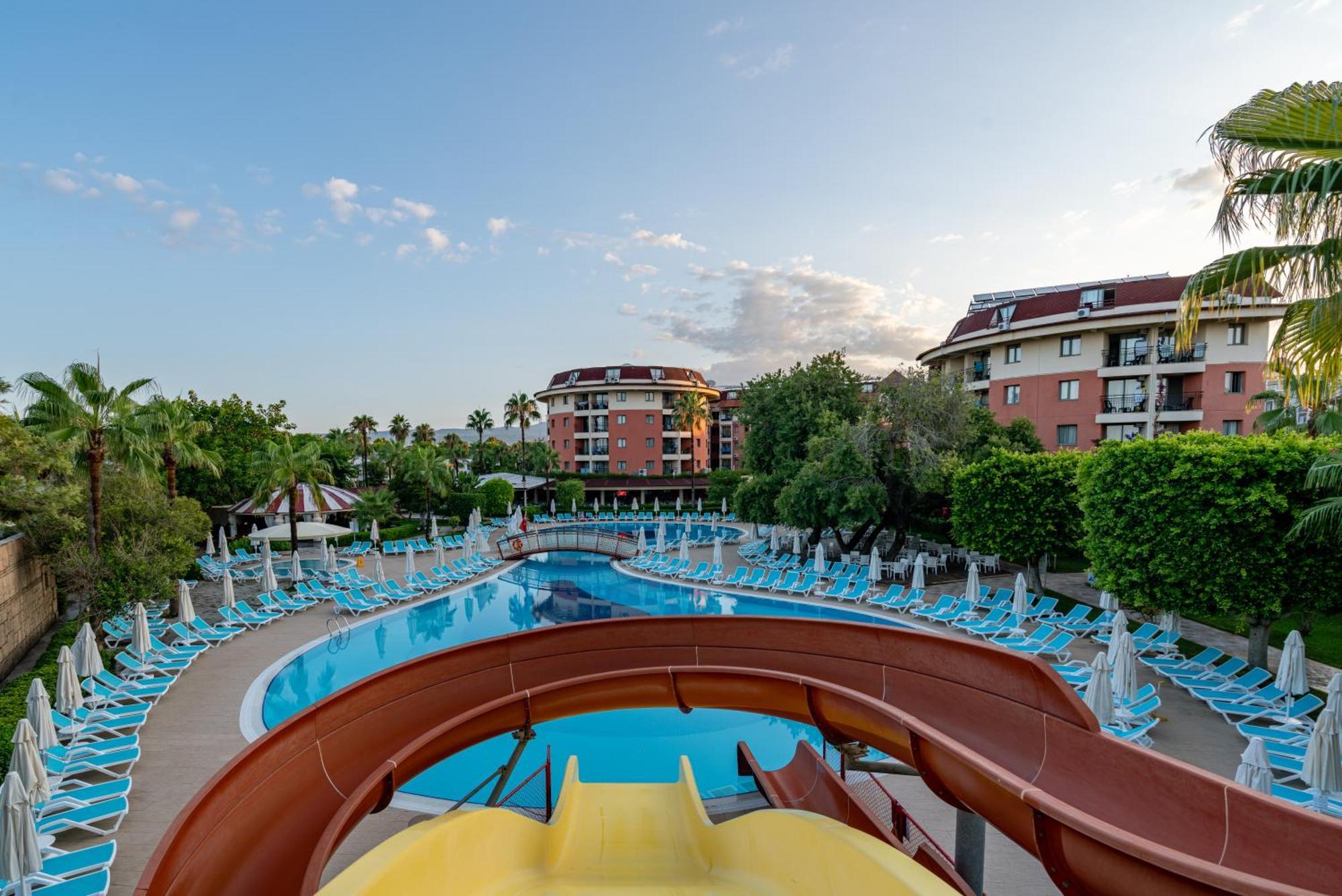 Palmeras Beach Hotel Ultra All Inclusive โคนัคคลึ ภายนอก รูปภาพ